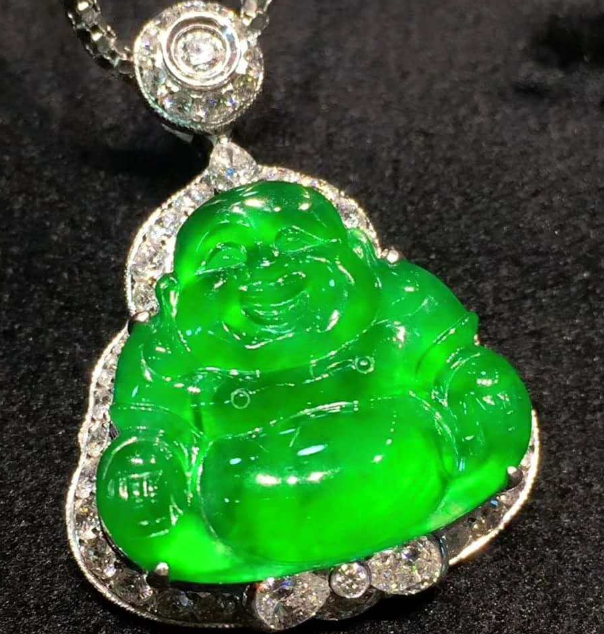 小叶紫檀：小骆翡翠科普：翡翠刚性与荧光，其中有什么区别？