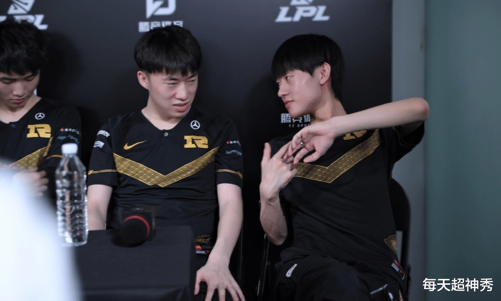 RNG|RNG爆冷输给VG，小龙堡被Leyan压制，观众喊话Uzi：快跑