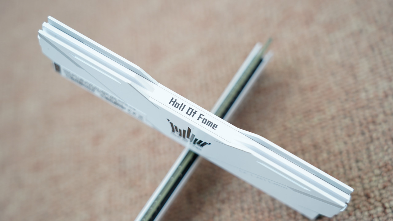 |光污染终有审美疲劳时，打造一台与众不同的高颜值、高性能电脑主机