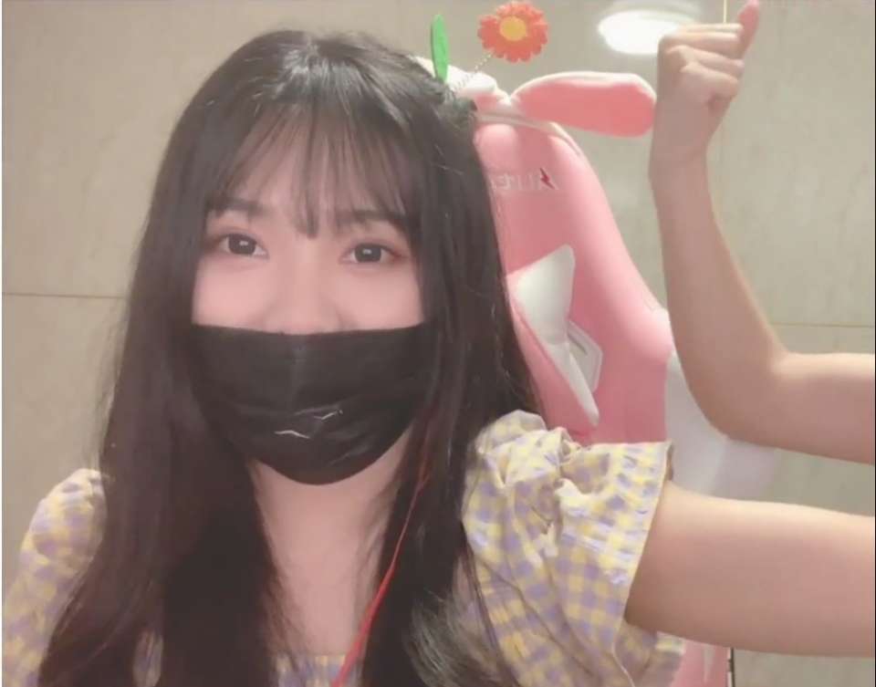 【小团团】原来小团团这么清纯?早期开播视频被扒出,那时还叫糯米团子