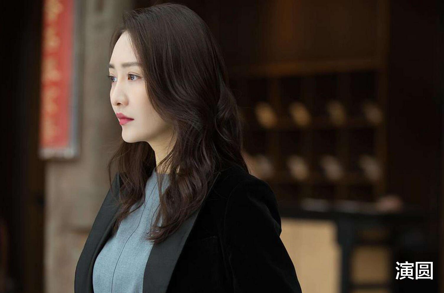 她出道就演女主获大奖,王鸥袁咏仪都是配角,今凭《琉璃》再爆红