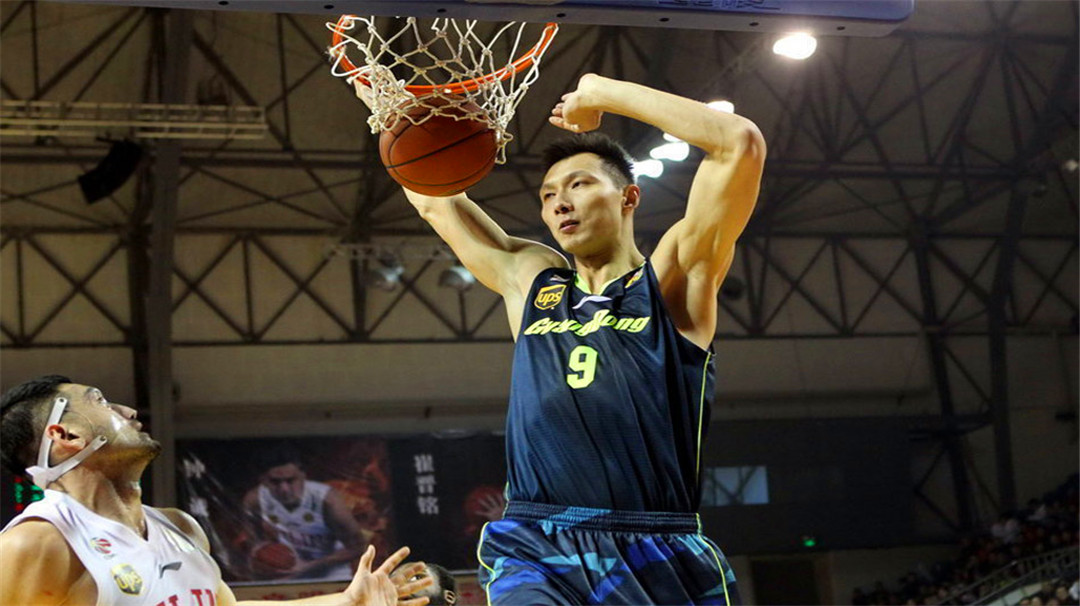 「山东男篮」召回“神秘内线”，各项数据力压易建联，能否成为CBA一哥？