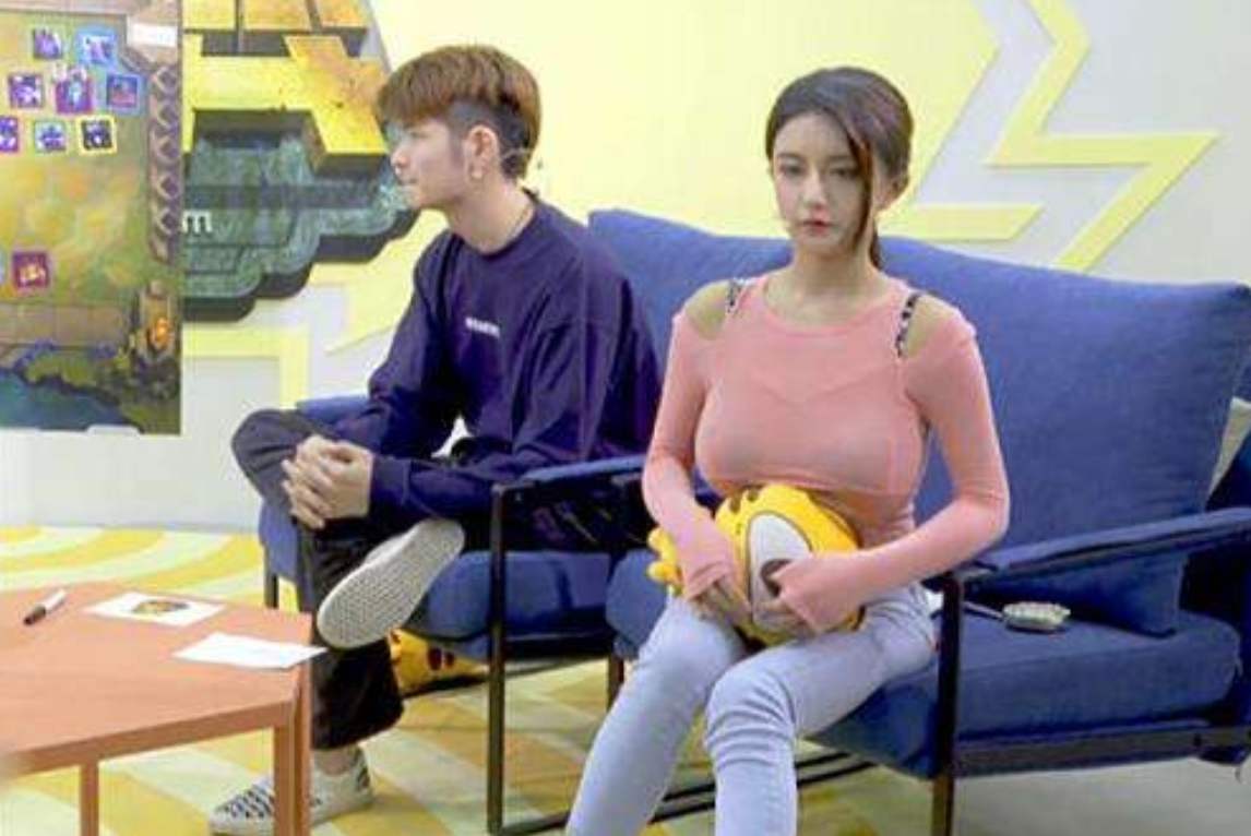 女主播|有种“大胆”叫做泰国体育节目, 为提高收视率, 女主播牺牲不要太多