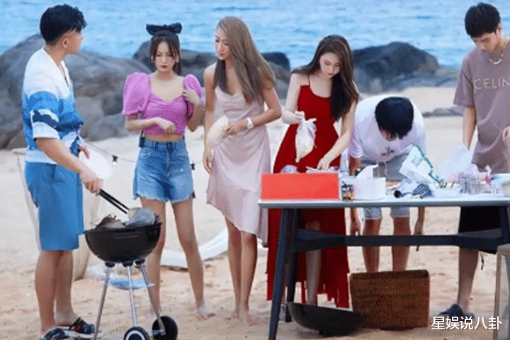 心动的信号|《心动的信号》质量下降，反观隔壁恋综虐恋，堪称现实版甄嬛传