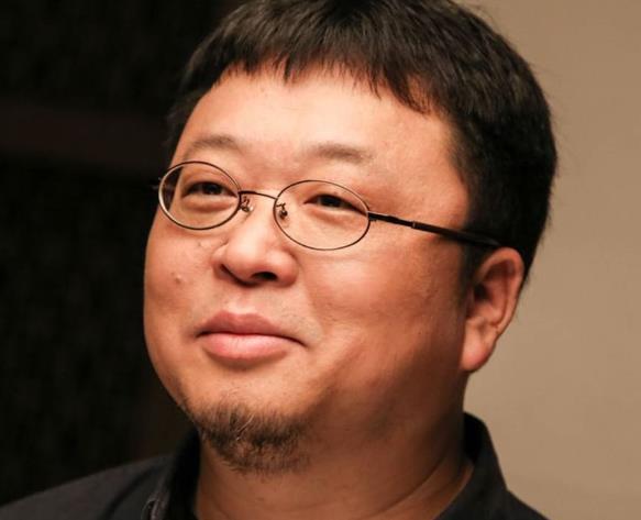 鼠标|百元级手感只卖12元,罗永浩推荐的鼠标品牌,无线2.4G让罗技有点慌