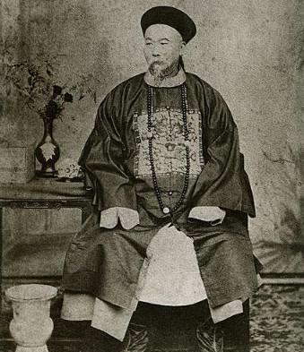李鸿章▲比和珅聪明百倍的清朝贪官，死后留下千亿财产，后裔至今是富翁