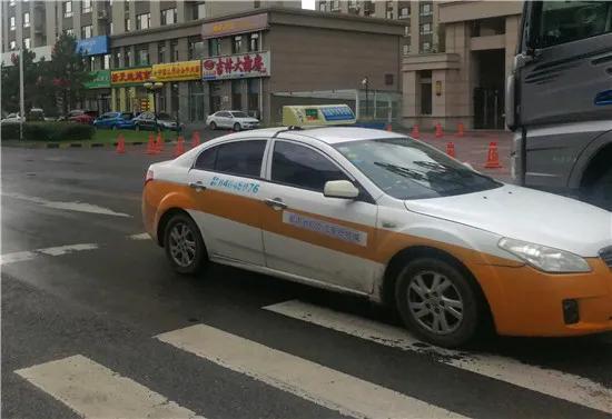 吉林日报|传言中的长春部分出租车18日起“自发降价”暂缓了