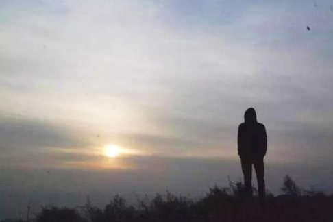 ▲70后不婚男独居生活曝光,坚持自律12年,家里一尘不染令女生汗颜