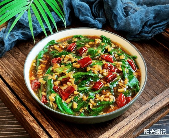 ▲立夏后,这菜要多吃,2块多1斤,清肝和胃又助眠,顺利度过大夏天