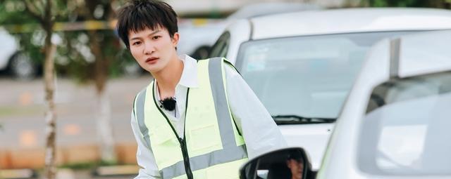 周深|从默默无闻到大红大紫，周深这个“笨小孩”到底做对了什么？