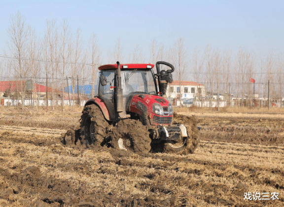 戏说三农|秸秆还田劣势凸显，专家却哑口无言！农民再呼吁允许焚烧，能行吗