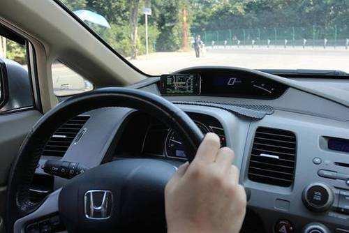 驾驶|如何看一个人驾驶技术如何？别看车技和驾龄，这几个细节很重要