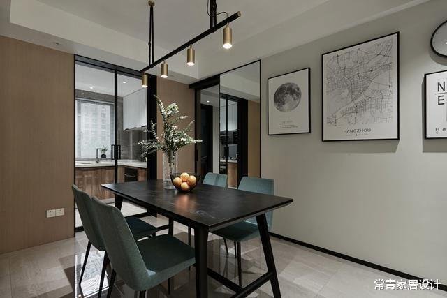 上海夫妻家中的高级场面，光硬装就花费45W，柜子全现场打，漂亮