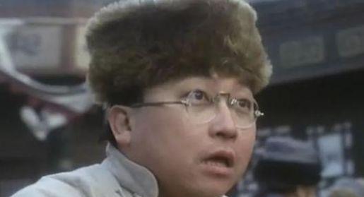 王晶|鬼才导演王晶的魔幻操作:为省钱找了5个小孩过来演,自己还客串