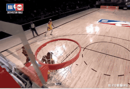 勒布朗·詹姆斯|赢球心情却沉重 詹姆斯采访刷爆网络 声音低沉表情严肃 听听他说了啥