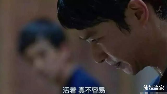 女孩@10岁女孩遭老人强制让座,妈妈霸气回怼,给全车人都上了一课