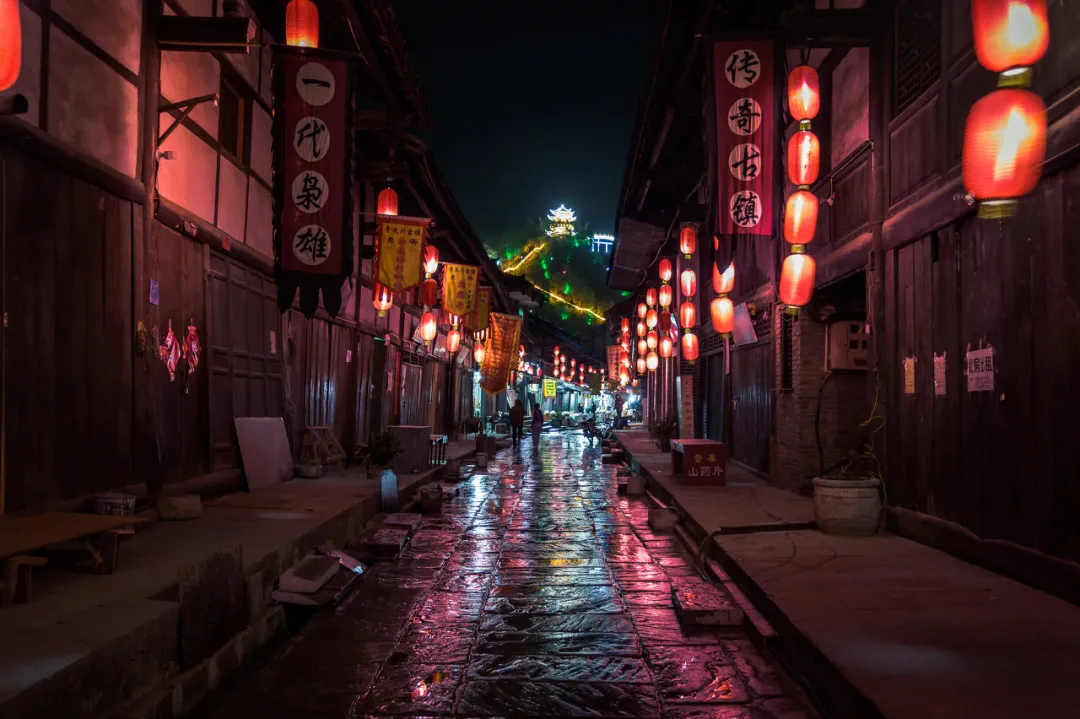 古镇|中国最传奇古镇,一代枭雄的前世今生:一脚踏三省,来了就不想离开!