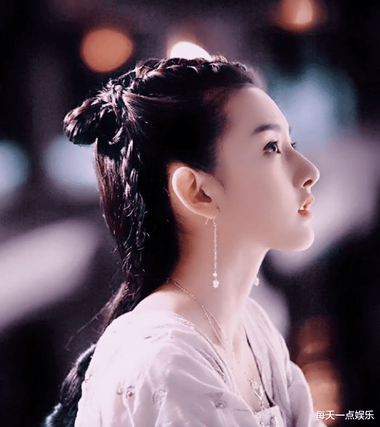 数学▲宋祖儿高考“偏科”有多严重？英语接近满分，考数学是睡着了吗？