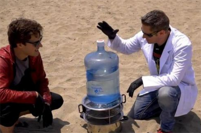 [水底奥秘]为什么船员宁愿渴死也不喝海水？见过海水煮干后的残渣吗？触目惊心！