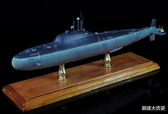 核电站▲俄罗斯公布拆除核潜艇的照片，核反应堆曝光，比一辆轿车还小