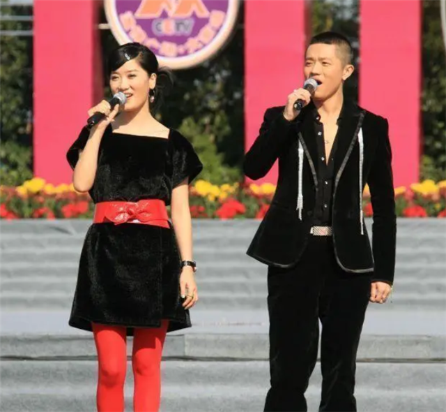 靳东|两人搭档23年酬劳平均分配，现今一个身家过亿，一个却负债累累