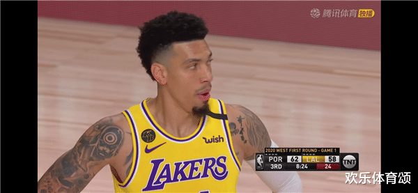 湖人队|出场6分钟0触球！湖人晋级之夜，他却被全队当空气，沃格尔终于不忍了
