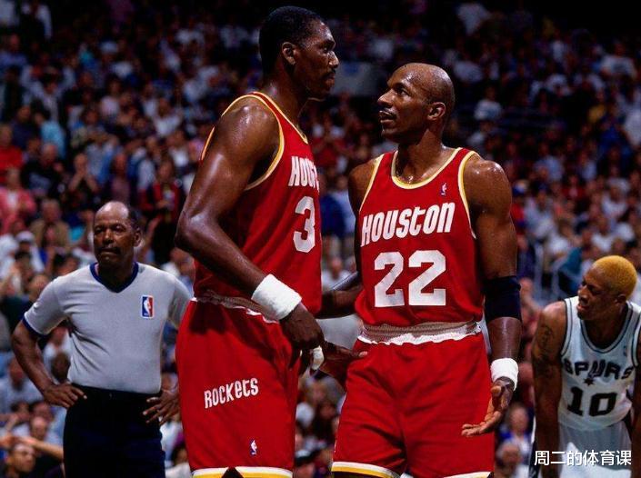 火箭队|火箭惨遭重创！雷霆绝地反击送“大礼”，湖人或难逃“停播”厄运