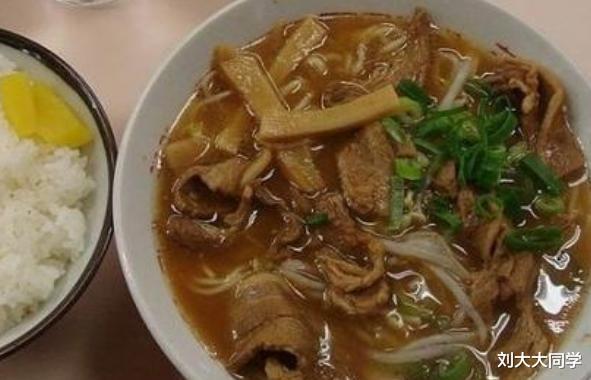 『拉面』中国吃货在日本吃拉面，只是嘱咐下老板多放肉，然后却傻眼了