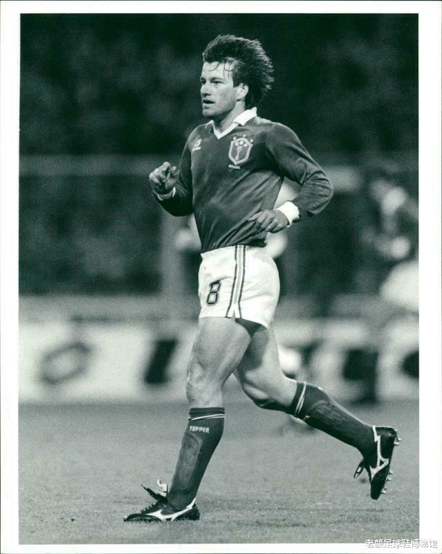 巴西队|排挤战神巴蒂斯图塔被清洗，踢最丑陋足球的巴西队长带队获得世界杯