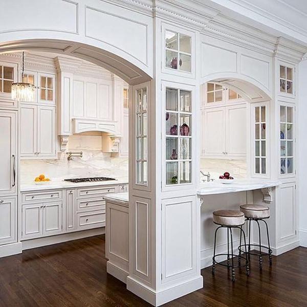 |我咋没想到,国外厨房收纳柜做隔断,中间掏弧形洞多出3倍储物地