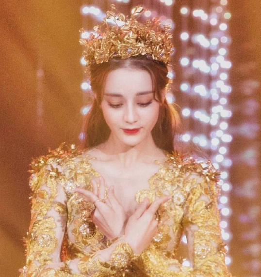 迪丽热巴|金鹰女神皇冠，迪丽热巴华丽，刘诗诗女神，最后的她：美到了！