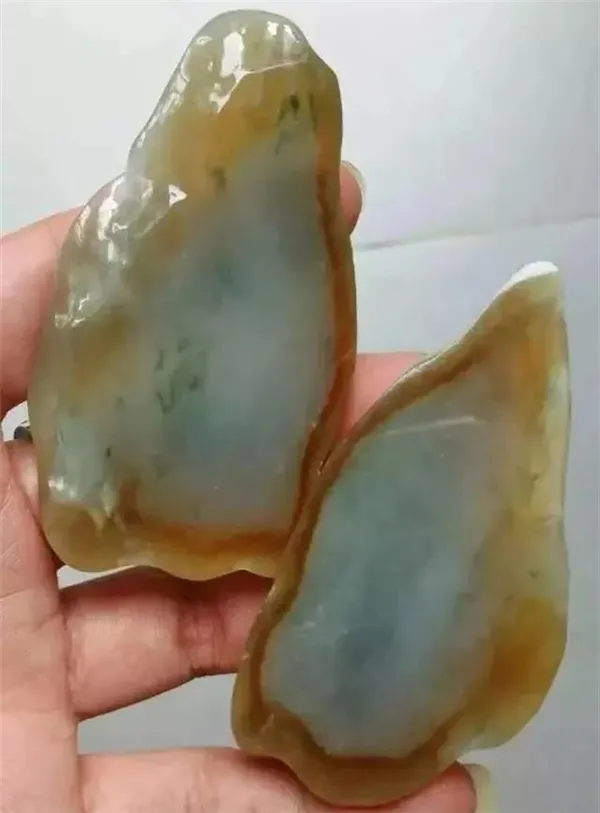 翡翠|看了这些设计才知道为什么这个场口的翡翠原石是玉雕师的挚爱！