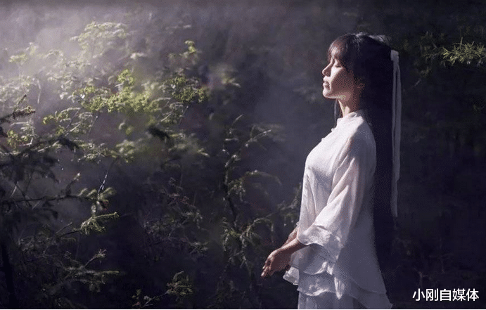 肖战|吃播乱象被禁，肖战又上贼船？这是要遭的节奏么？你想多了