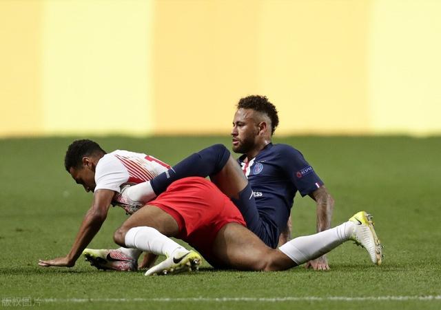 巴黎圣日耳曼|一球一助，天使降临！迪马利亚惹不起，大巴黎3-0完胜莱比锡