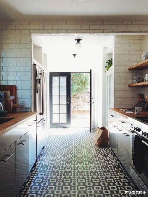 |不装厨房吊顶,1000块墙面贴瓷砖延伸个顶面,时间长了别后悔