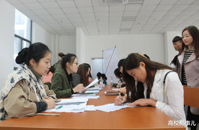 高考|严重饱和的5大专业，毕业生就业率不足20%，填报志愿要慎选