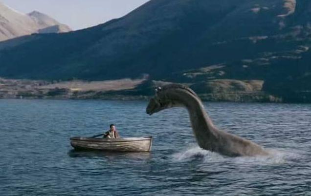 |新疆湖泊发现“水怪”，牛羊被拖走没人敢接近，专家找到谜底