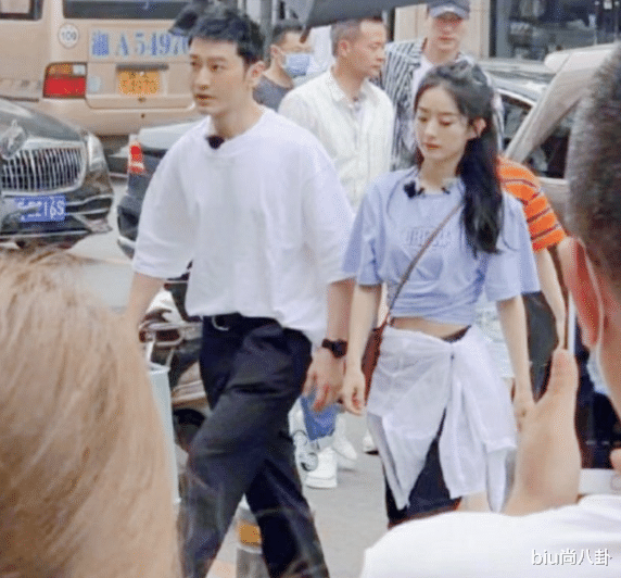 黄晓明|黄晓明的网红滤镜有多厉害？看到身边的赵丽颖：差点没认出来！