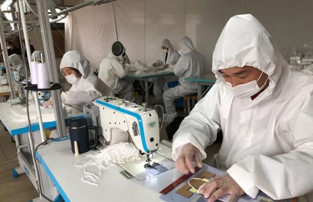 白宫@美服装厂转产口罩，质量低劣令白宫绝望，俄：求助中方成唯一出路