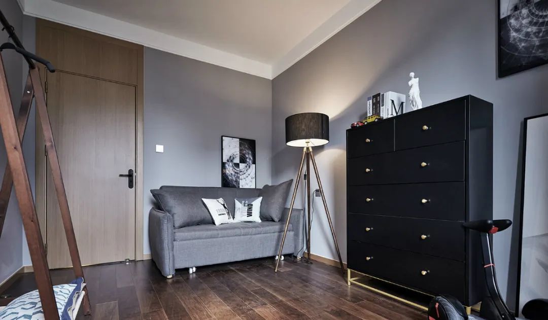 @120㎡现代简约，昏暗的高级灰，年轻舒适的居家感