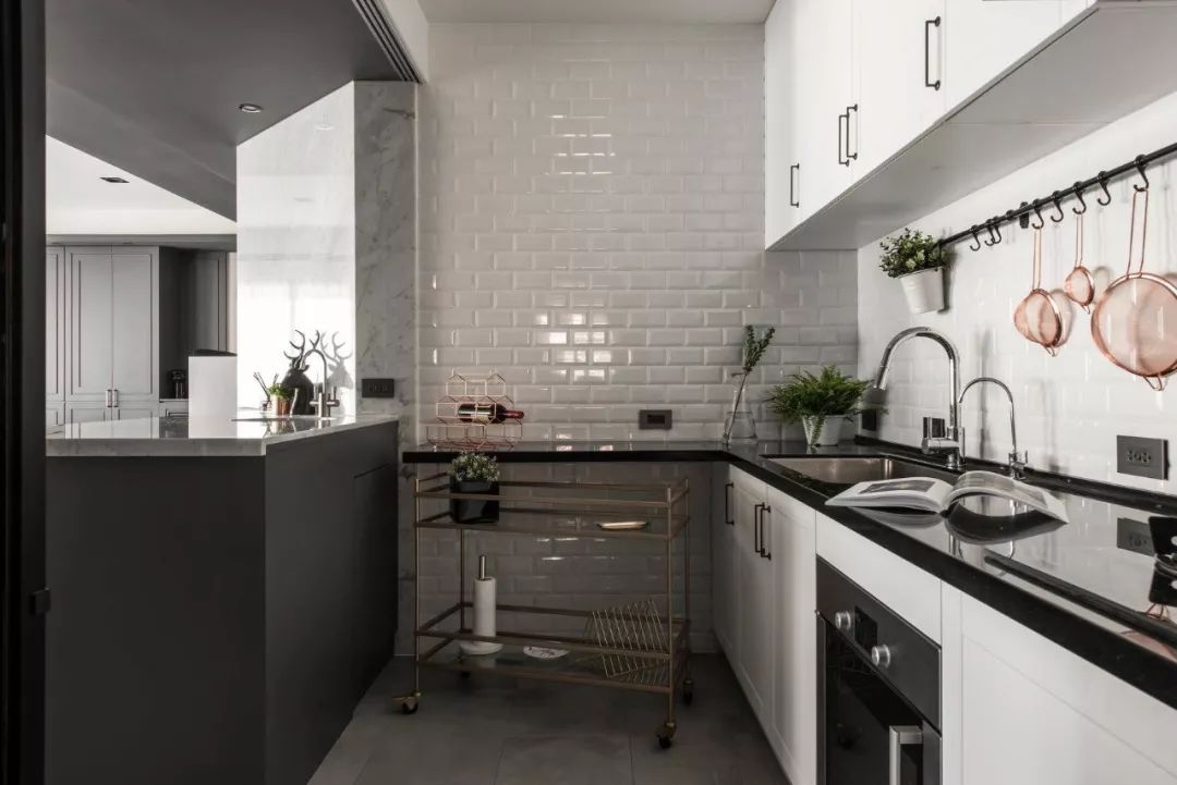 140㎡现代美式，简约华丽的混搭，档次端庄的气质