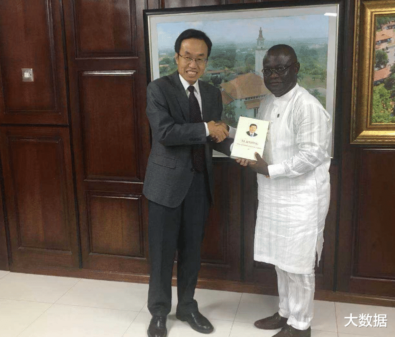 大学|“用身体换学历”，这个大学里的全部女学生无一幸免，现实太绝望