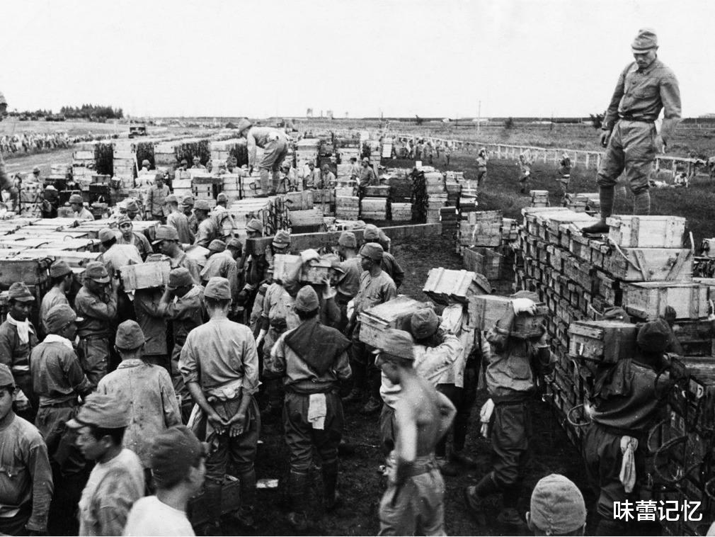 「苏联」俘虏被集体枪决时,为什么不奋起反抗?老兵含泪道出三点原因