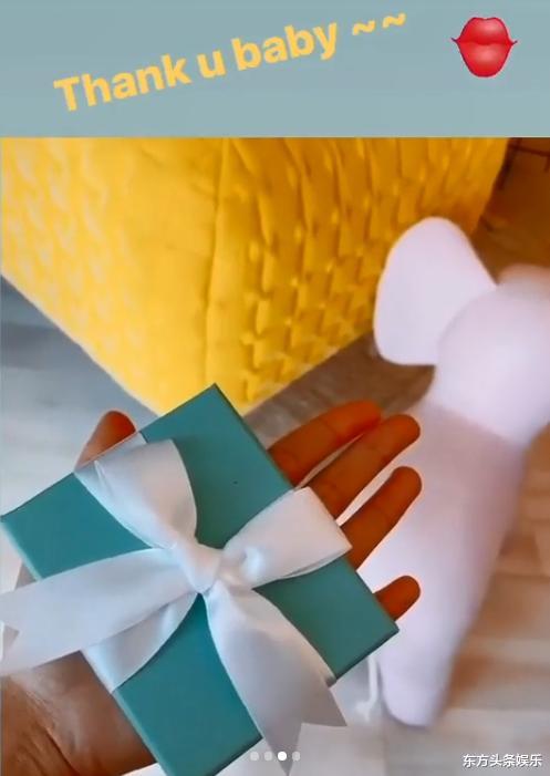 陈乔恩@陈乔恩疑与艾伦正式同居,520收神秘大礼,她开心甜喊男友宝贝