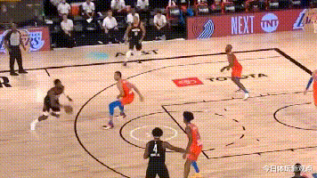 火箭队|NBA写意一幕！火箭神锋写意过人+1打3左手上篮，替补席集体看呆了
