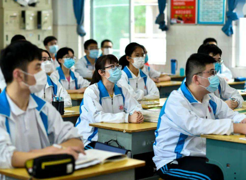 教育部|教育部宣布2个坏消息,学生欲哭无泪,家长:以后可能上不起学了