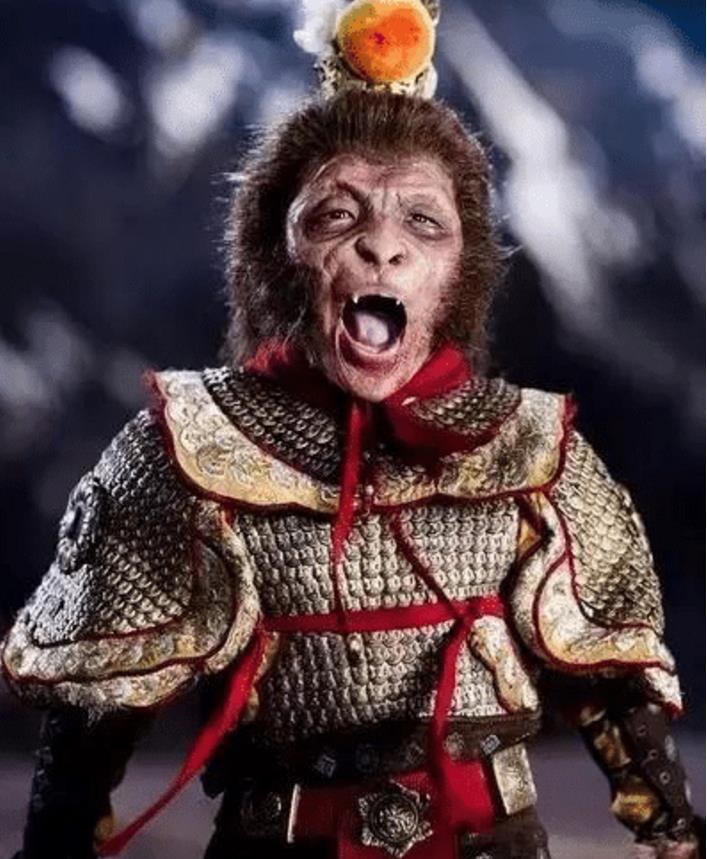 周星驰■连亲妈都嫌弃他丑,却被周星驰看中一炮而红,如今20岁颜值逆袭