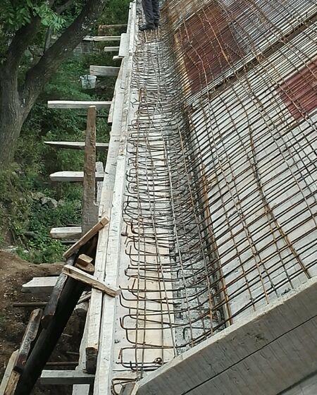 父亲用我的30万建房, 瓦贴的歪歪扭扭, 面砖太丑, 房子完工后我想哭