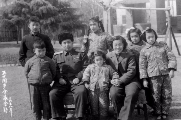 许世友|许世友去世后出现两大异象，医学至今无法解释，不愧称为奇人