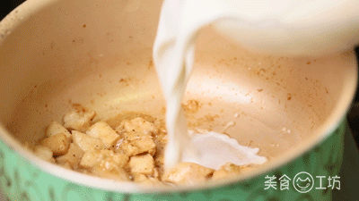 西兰花：西兰花新吃法，10分钟搞定2道减脂菜，越吃越瘦